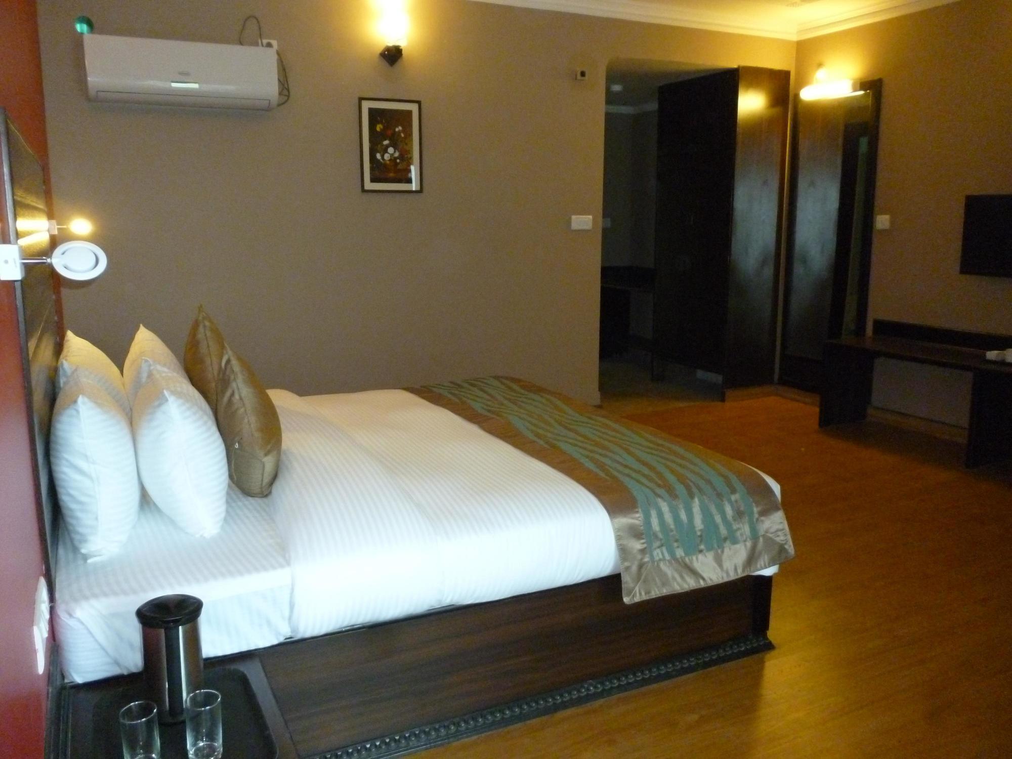 Sterling Nainital Hotell Exteriör bild